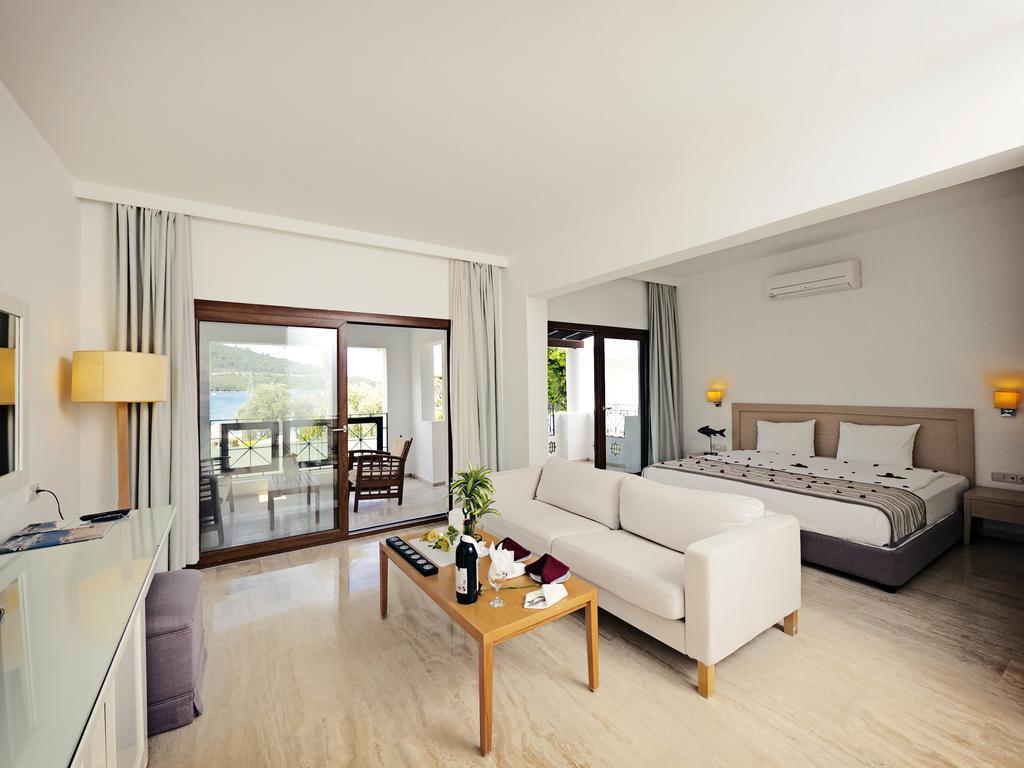 Izer Hotel Beach Club Torba Chambre photo