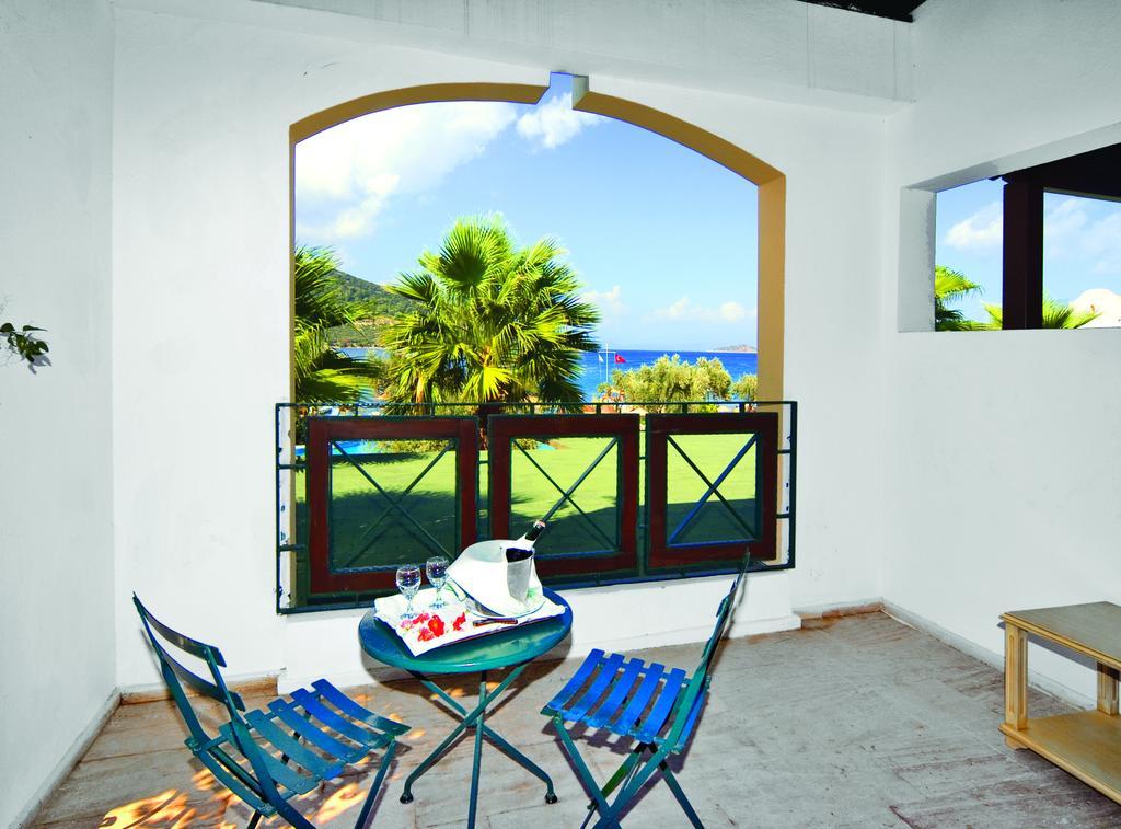 Izer Hotel Beach Club Torba Extérieur photo